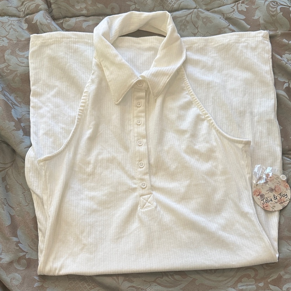 Sleeveless White collared dress